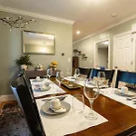 Renovated 4Br3Ba Escape - Near Public Transportation