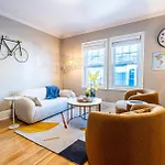 Renovated 4br3ba Escape - Near Public Transportation *