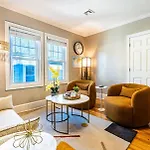 Renovated 4br3ba Escape - Near Public Transportation *