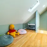 Renovated 4br3ba Escape - Near Public Transportation Boston