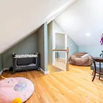 Renovated 4br3ba Escape - Near Public Transportation