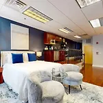 Cozy Studio In Faneuil Hallquincy Market