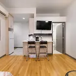 Downtown Retreat Stylish Boston Studio