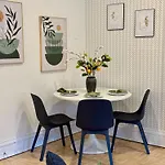 Chic Living On Newbury Street