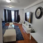 Cozy Nest Getaway Near Boston!