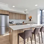Apartment Private With Kitchen & Gym *