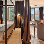 Luxury By Hyatus At Cambridge Boston