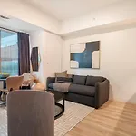 Luxury By Hyatus At Cambridge Aparthotel 4*