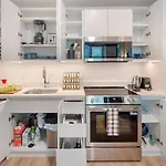 Aparthotel Luxury By Hyatus At Cambridge 4*