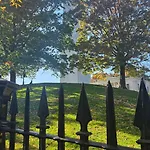 Charlestown Gem Apartment *