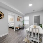 Bright Private Room Near Beaches, Public Transit