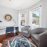 Well-Lit Bedroom Near Transit And Charles River