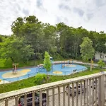 4 Mi To Fenway Park Pet-Friendly Dorchester Apt!