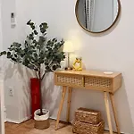 Chic Living On Newbury Street Apartment Boston