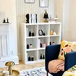 Chic Living On Newbury Street *