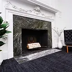 Luxurious Studio In The Heart Of Boston