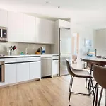 Exclusive 2br Downtown Seaport *