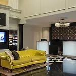 Courtyard By Marriott Downtown