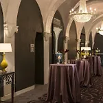 Courtyard By Marriott Boston Downtown