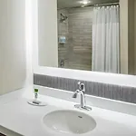 Courtyard By Marriott Downtown 4*