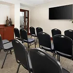 Hotel Doubletree By Hilton Bayside 3*