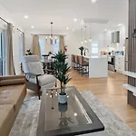Forest Hill -boston Apartment *