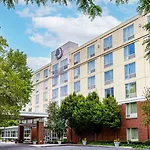 Doubletree By Hilton Bayside 3* Boston