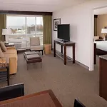 Doubletree By Hilton Bayside Hotel