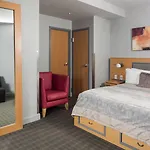 Charlesmark 3* Boston
