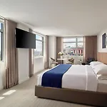 Aka Common Hotel 4*
