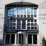 Constitution Inn
