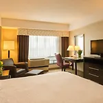Hampton & Crosstown Center 3*