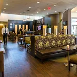 Hampton & Crosstown Center 3* Boston