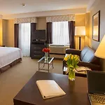 Hotel Hampton & Crosstown Center 3*