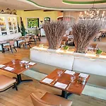 Intercontinental By Ihg 5*