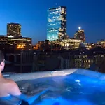 Clarendon Square 4*