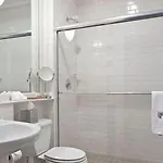 Bed & Breakfast Clarendon Square 4*