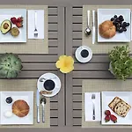 Clarendon Square Bed & Breakfast