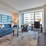 Modern Harbor Front Apartment