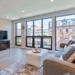 In Heart Of Apartment