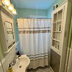 Charming 2br In The Heart Of Jamaica Plain Apartment *