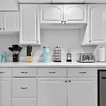 Vintage 2br In With Free Parking * Boston
