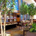 Hotel The Westin Seaport District 4*