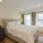 Bricco 4* Boston