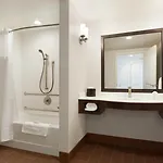 Hilton Garden Logan Airport