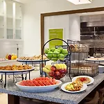 Hilton Garden Logan Airport Hotel