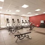 Hilton Garden Logan Airport 3*