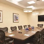 Hotel Hilton Garden Logan Airport 3*