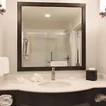 Hilton Garden Logan Airport Boston
