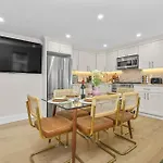 3br3bth Entire House Steps To Downtown & Td Garden Holiday home Boston